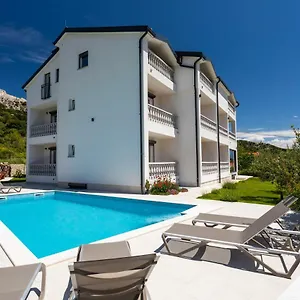Couette-café Dosen, Baška